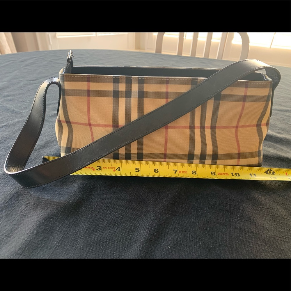 Burberry Shoulder Bag, Medium, in signature Vintage Check. Authentic.